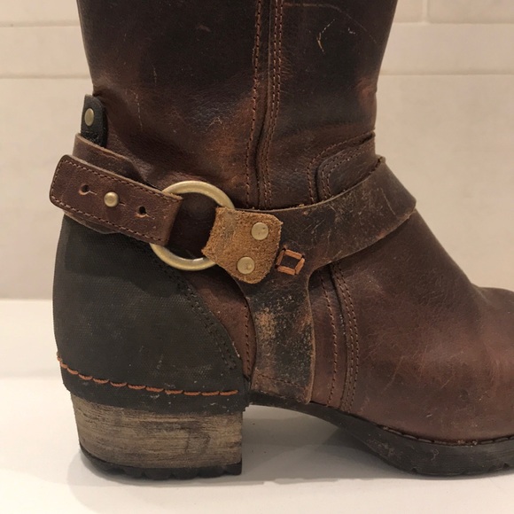 Merrell leather boots. - Picture 2 of 3